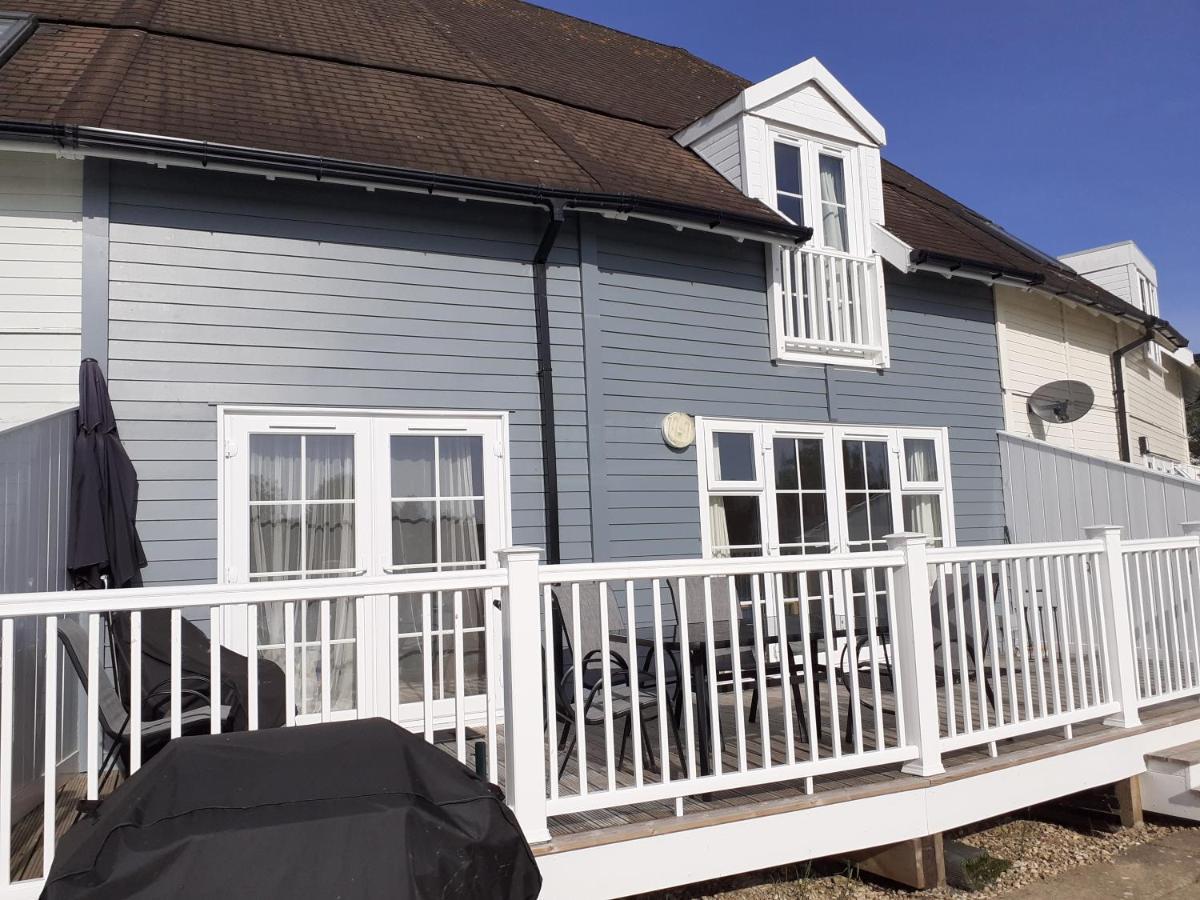 Nyhavn Lakeside Cottage Cirencester Luaran gambar