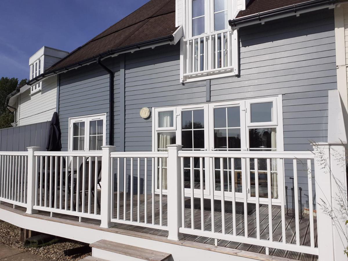Nyhavn Lakeside Cottage Cirencester Luaran gambar