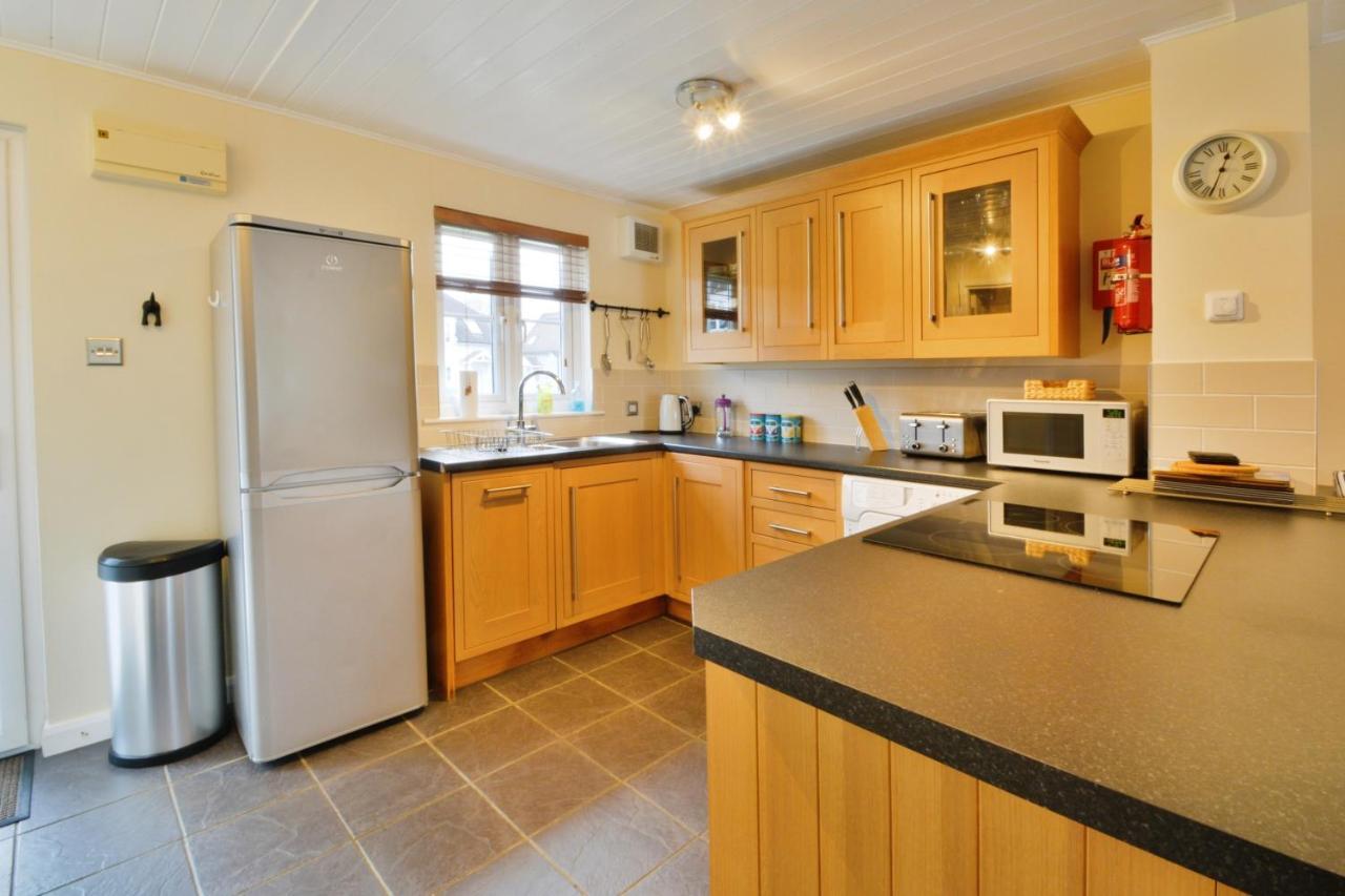 Nyhavn Lakeside Cottage Cirencester Luaran gambar