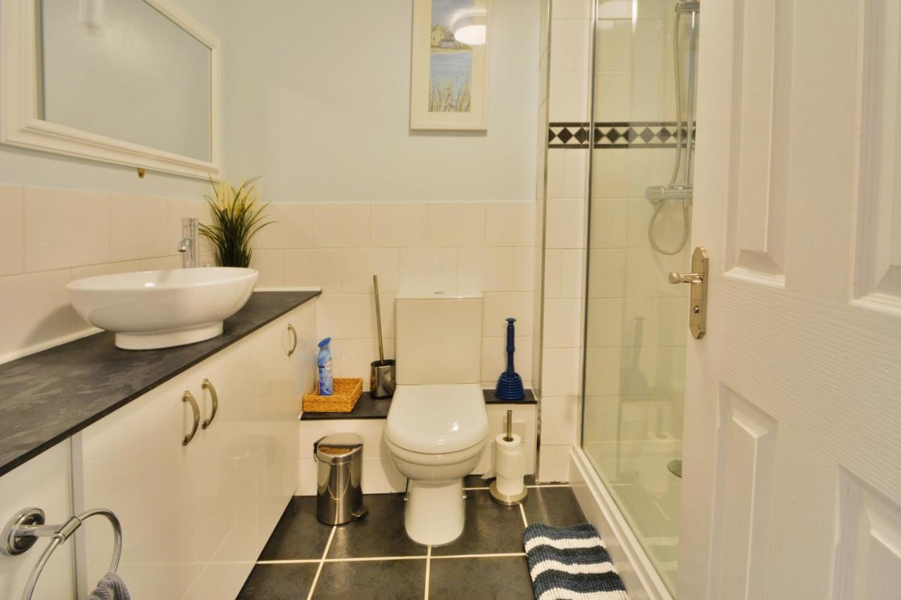 Nyhavn Lakeside Cottage Cirencester Luaran gambar