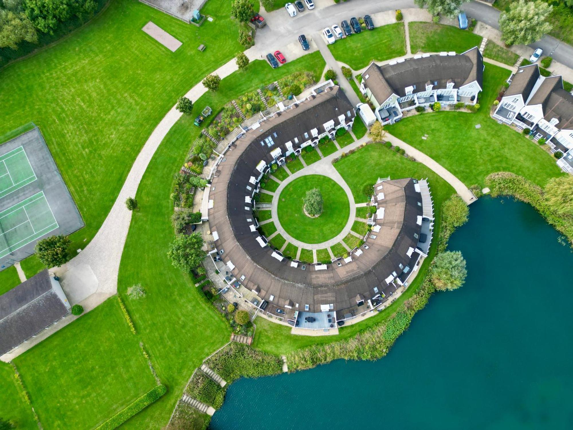 Nyhavn Lakeside Cottage Cirencester Luaran gambar